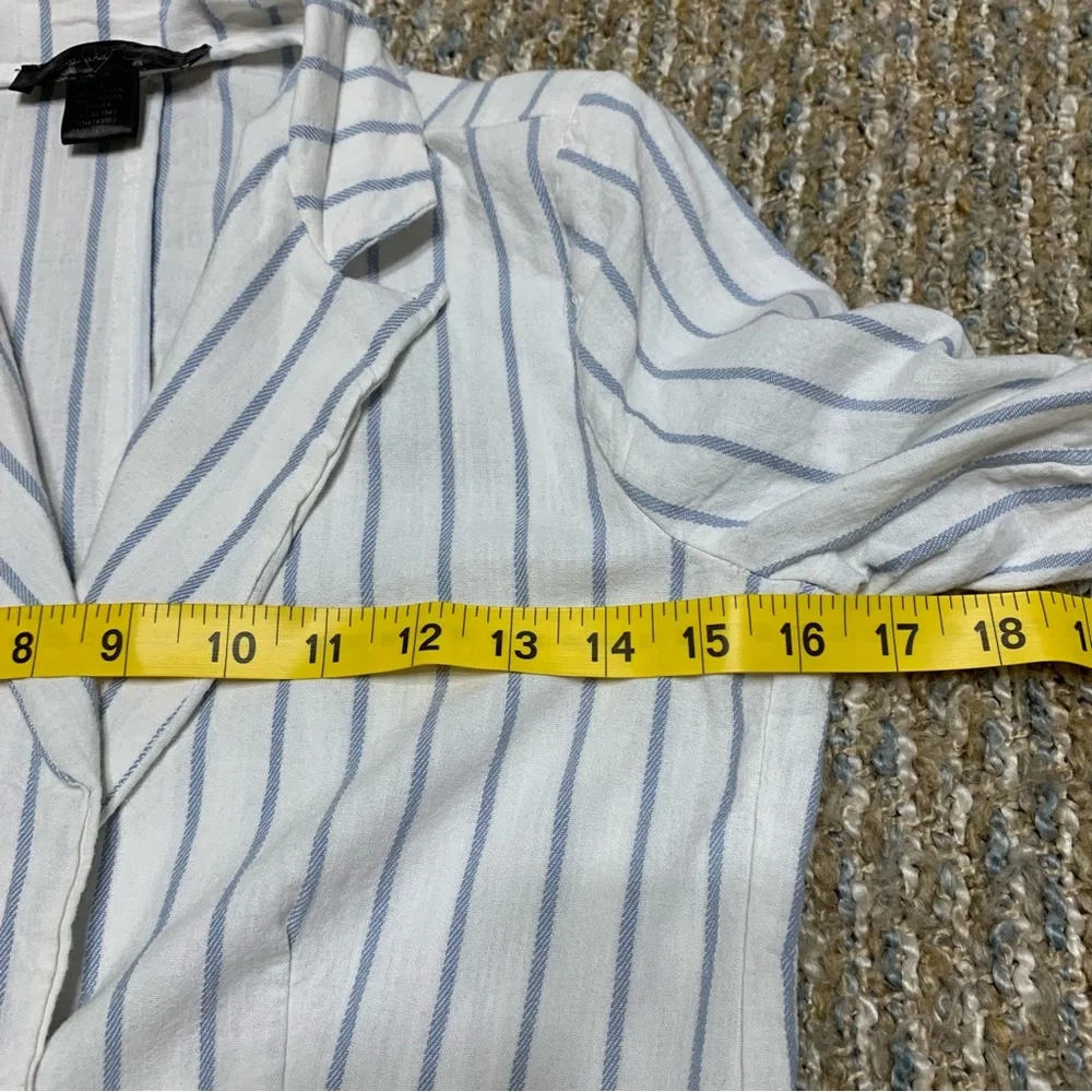 Coco & Shay Women's Small White Blazer Blue Pinstripes Cotton‎ Viscose Preppy